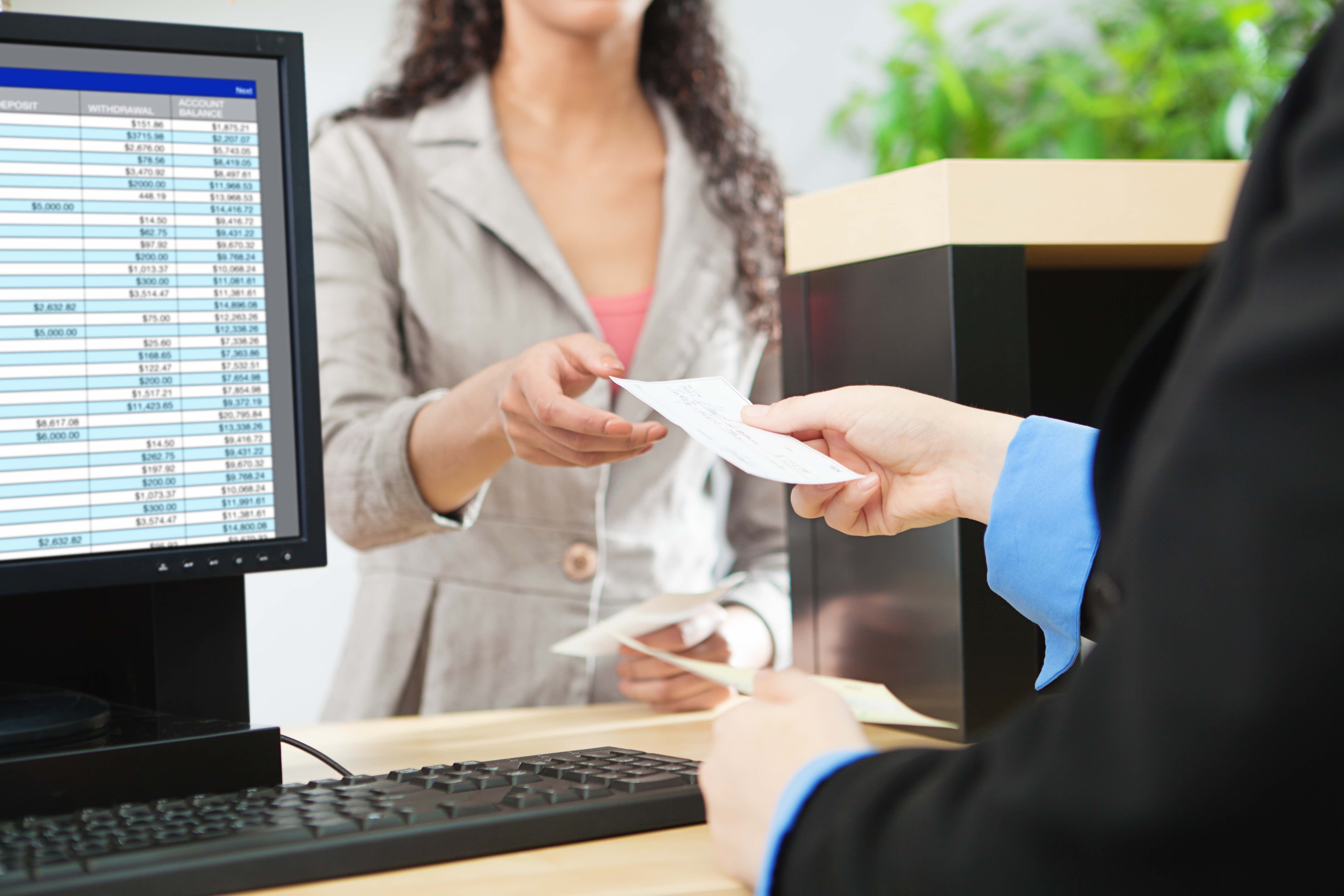  Inceptotro : Expert Analysis of Banking Offers